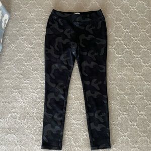 New Mudpie Camo Skinny Pants